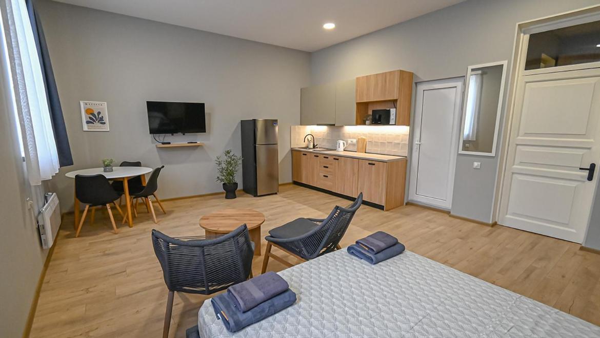 Big Studio Apt.On Liberty Square Tbilisi Zewnętrze zdjęcie